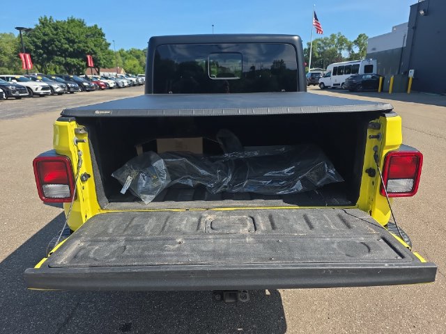 Used 2023 Jeep Gladiator Rubicon w/ Cold Weather Group AWD/4WD image 26