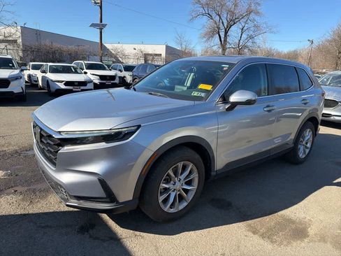 Used 2023 Honda CR-V EX image 3