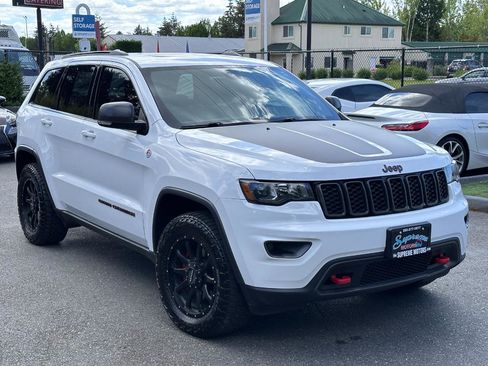 Used 2020 Jeep Grand Cherokee Trailhawk w/ Trailhawk Luxury Group AWD/4WD image 30