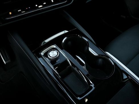 Used 2025 Buick Envision Sport Touring image 19