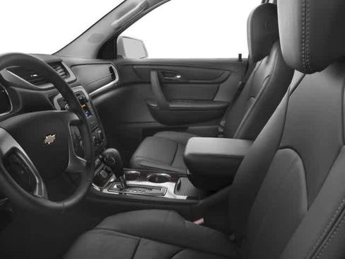 Used 2017 Chevrolet Traverse LT FWD image 11