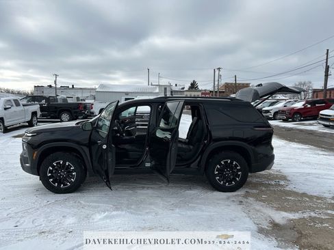 Used 2025 Chevrolet Traverse Z71 w/ Driver Confidence Package image 26