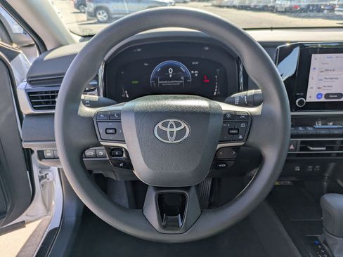 Used 2026 Toyota Camry LE FWD image 19