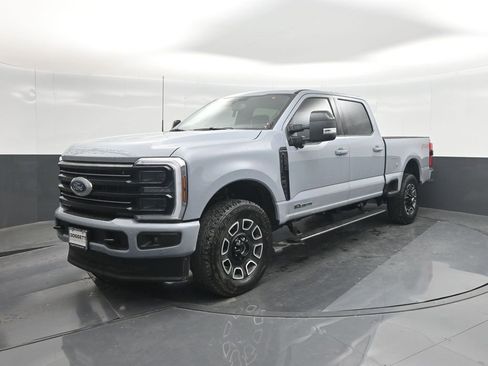 New 2026 Ford F250 Platinum w/ FX4 Off-Road Package AWD/4WD image 33