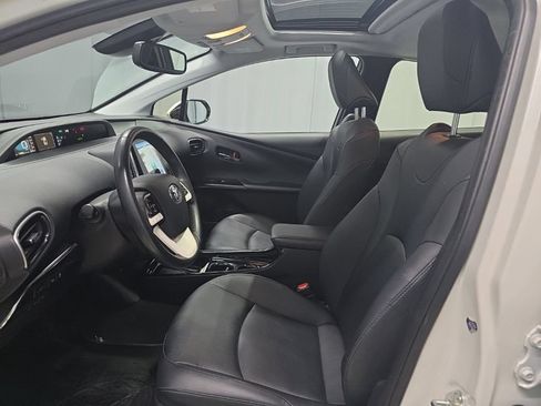 Used 2018 Toyota Prius Four w/ Advanced Technology Package FWD image 15