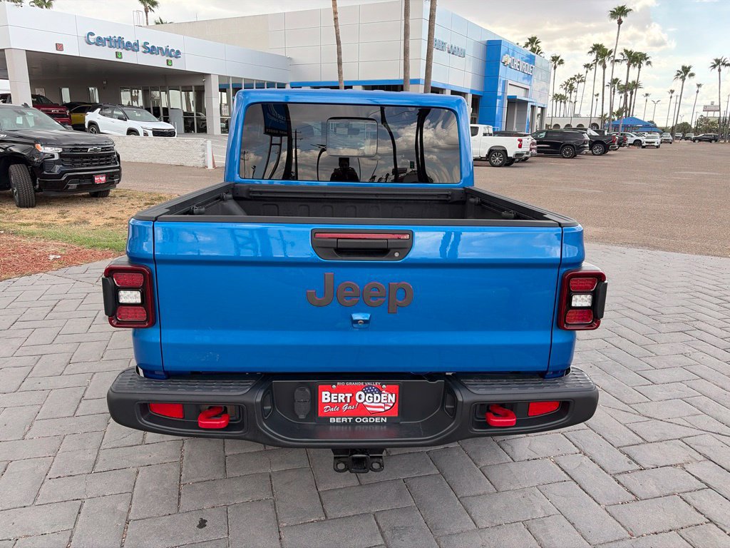 Used 2023 Jeep Gladiator Rubicon w/ LED Lighting Group AWD/4WD image 5