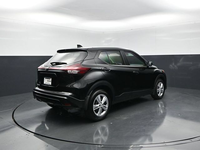 Used 2025 Nissan Kicks Play S FWD image 8