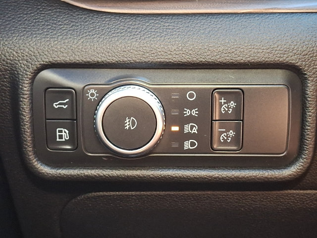 Used 2021 Ford Explorer Limited w/ Hybrid Equipment Group 310A AWD/4WD image 25