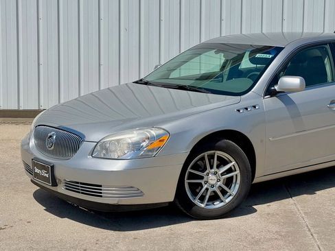 Used 2007 Buick Lucerne CXL w/ Luxury Package FWD image 2