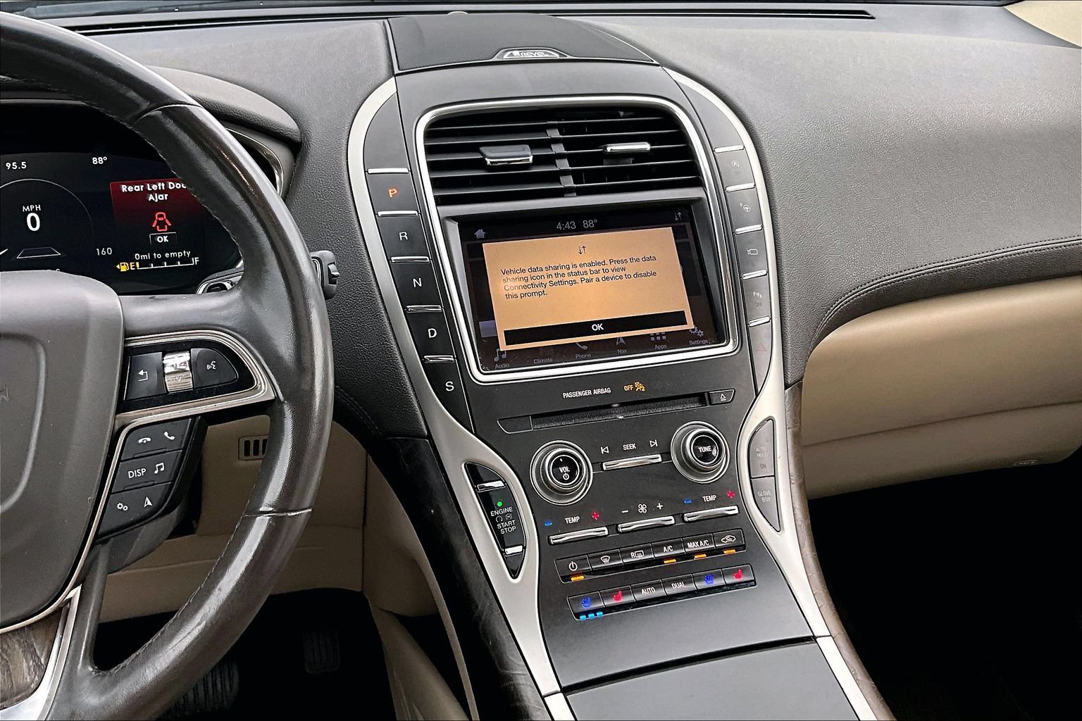 Used 2019 Lincoln Nautilus Reserve AWD/4WD image 9