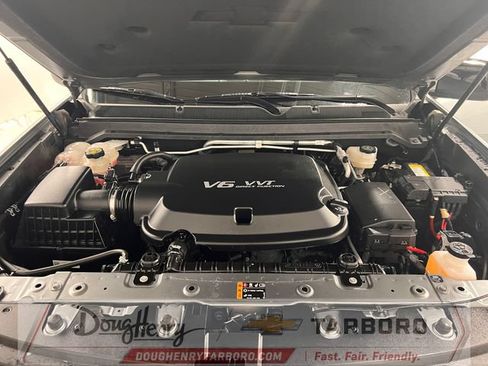 Used 2022 Chevrolet Colorado Z71 AWD/4WD image 25