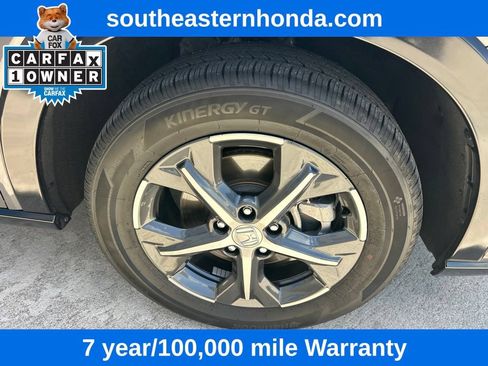 Used 2025 Honda HR-V EX-L image 4