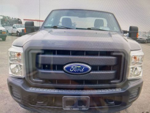 Used 2016 Ford F250 XL w/ Power Equipment Group image 9