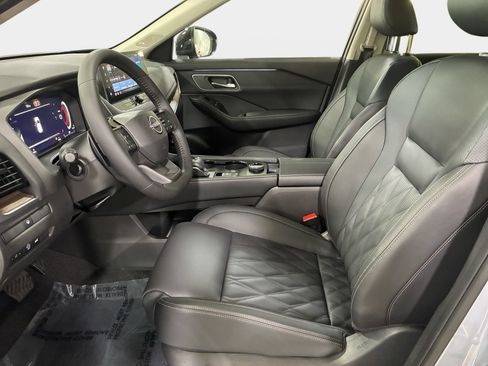 New 2026 Nissan Rogue Platinum AWD/4WD image 16