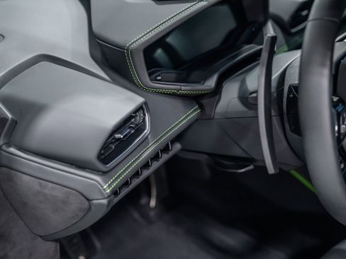 Used 2023 Lamborghini Huracan Tecnica RWD image 17