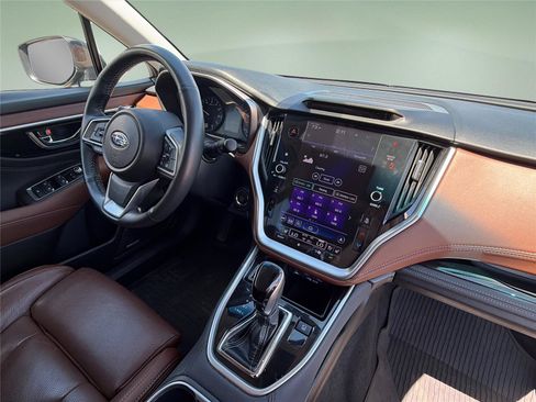 Used 2022 Subaru Outback Touring XT AWD/4WD image 23