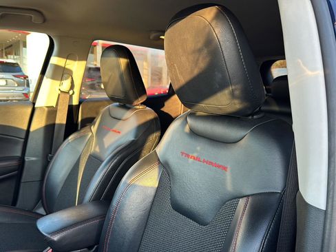Used 2019 Jeep Compass Trailhawk AWD/4WD image 25
