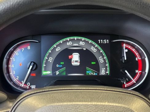Certified 2023 Toyota RAV4 LE FWD image 32