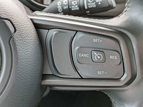 Used 2022 Jeep Wrangler Unlimited Sport AWD/4WD image 24
