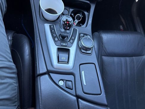Used 2015 BMW M5 RWD image 11