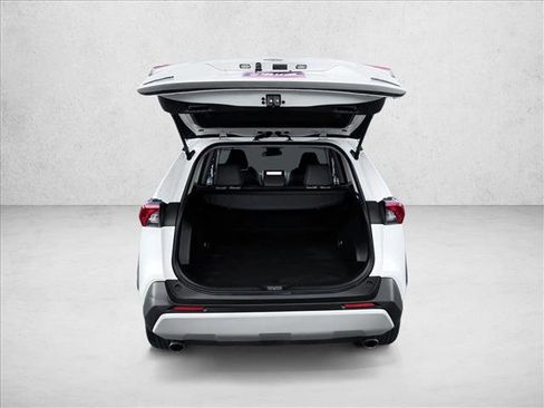 Used 2024 Toyota RAV4 Adventure image 7