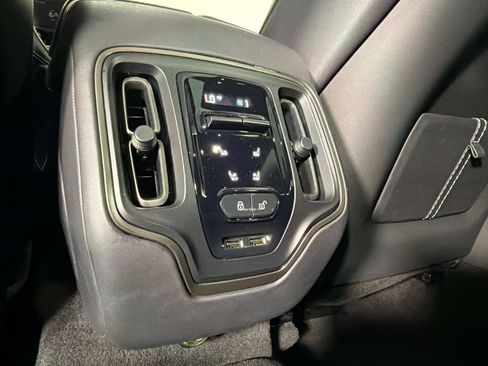 Used 2023 Aston Martin DBX AWD/4WD image 70