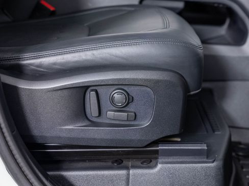 Used 2020 Land Rover Defender 110 HSE image 29