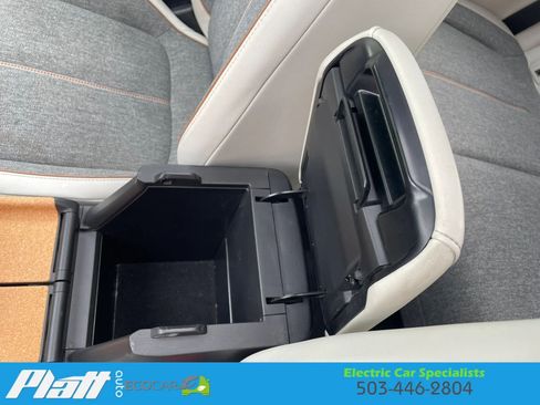Used 2022 MAZDA MX-30 Electric w/ Premium Plus Pkg FWD image 34