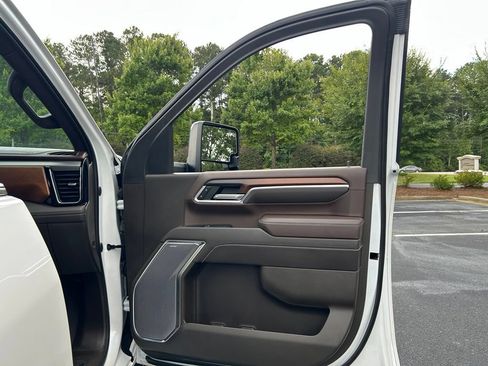 Used 2024 GMC Sierra 2500 Denali w/ Denali Reserve Package AWD/4WD image 63