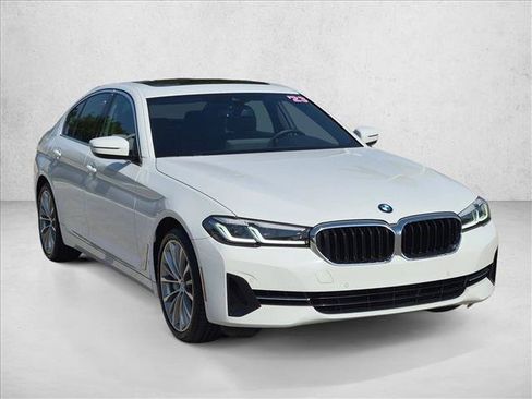 Used 2023 BMW 540i w/ Premium Package RWD image 3