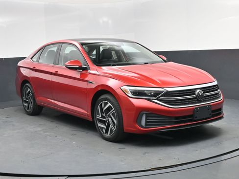 Used 2024 Volkswagen Jetta SEL image 8