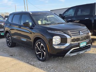 Used 2024 Mitsubishi Outlander SEL video 1