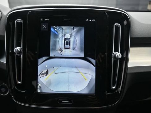 New 2026 Volvo XC40 B5 Ultra w/ Protection Package Premier AWD/4WD image 12
