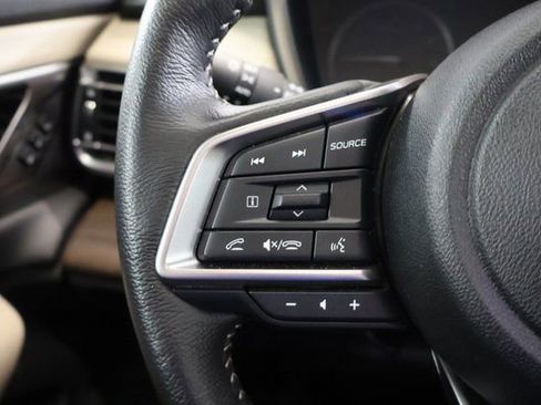 Certified 2025 Subaru Outback Limited image 18