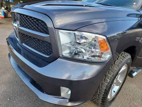 Used 2017 RAM 1500 Express w/ Express Value Package RWD image 11