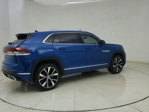 Used 2025 Volkswagen Atlas Cross Sport SEL Premium R-Line AWD/4WD image 70