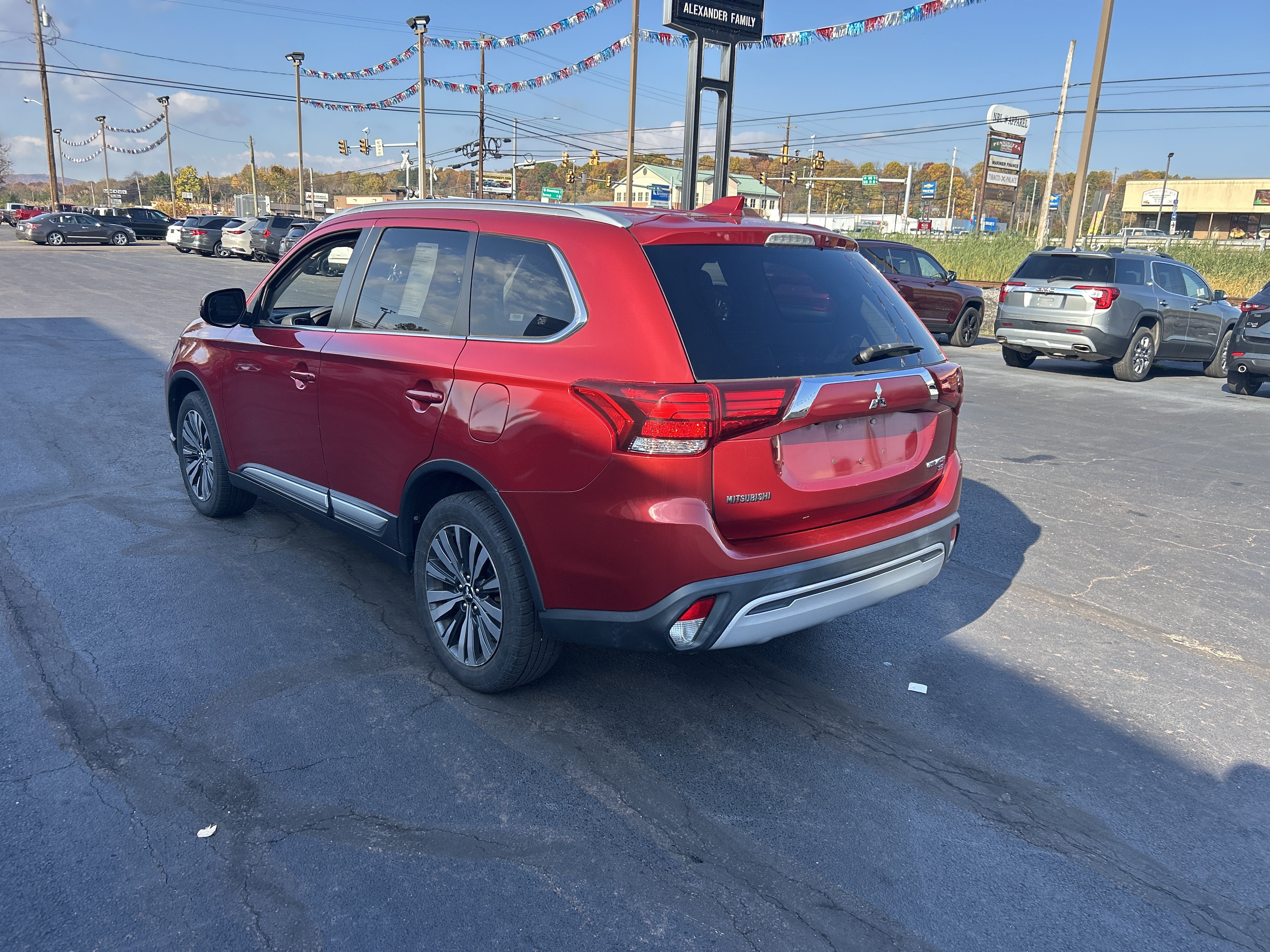 Used 2019 Mitsubishi Outlander ES AWD/4WD image 6