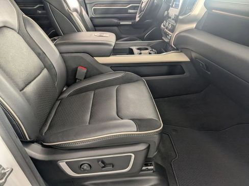 Used 2020 RAM 1500 Laramie AWD/4WD image 33