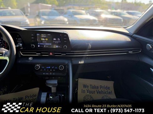 Used 2023 Hyundai Elantra SEL FWD image 22