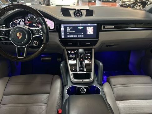 Used 2020 Porsche Cayenne S image 16