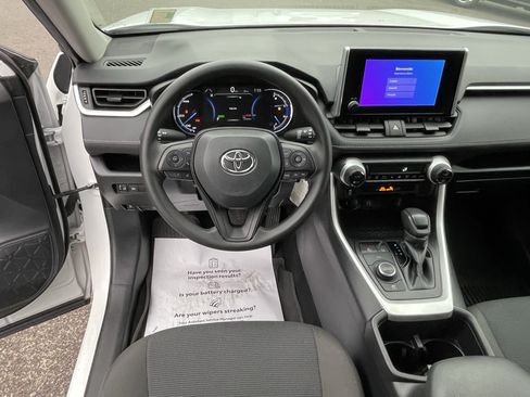 Certified 2024 Toyota RAV4 LE AWD/4WD image 11