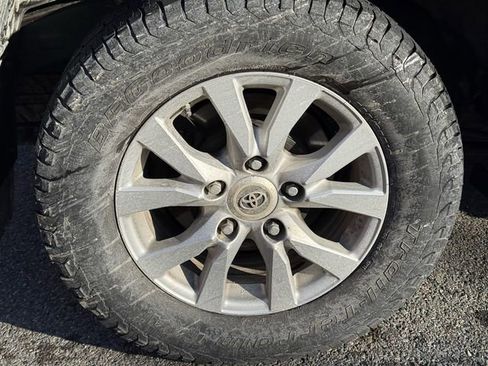 Certified 2019 Toyota Land Cruiser image 14