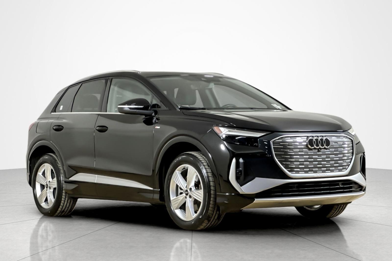 Certified 2023 Audi Q4 e-tron Premium w/ Convenience Package AWD/4WD image 7