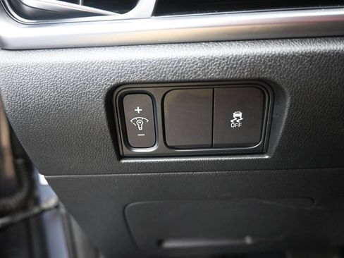 Used 2024 Kia Sorento S FWD image 21