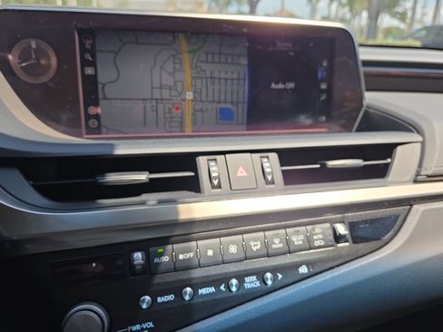 Certified 2021 Lexus ES 250 w/ Premium Package AWD/4WD image 43