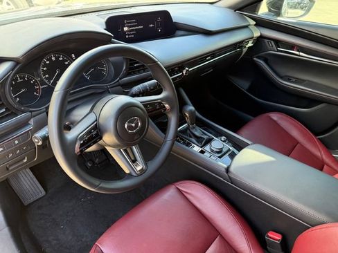 Used 2024 MAZDA MAZDA3 s image 8