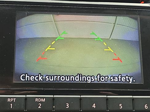 Used 2016 Nissan Rogue SV image 21