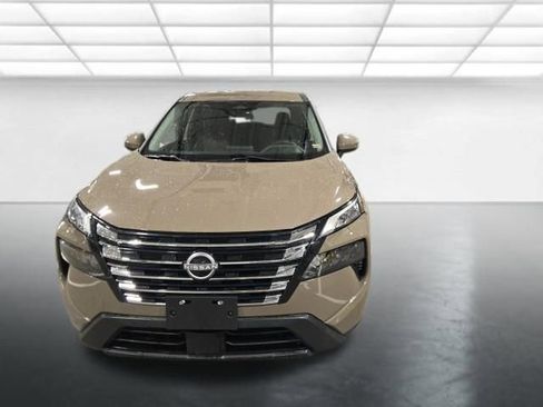 Used 2024 Nissan Rogue SV image 9