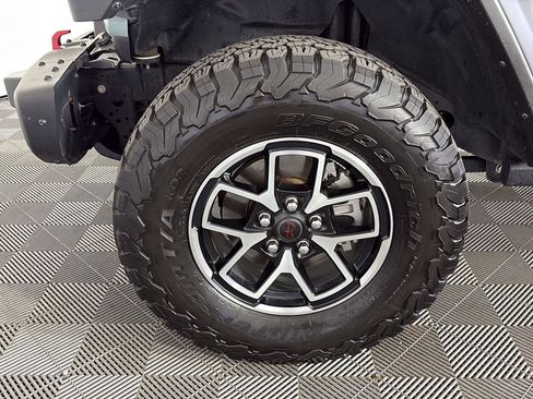 Used 2024 Jeep Wrangler Rubicon w/ Capability Package image 18