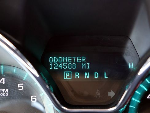 Used 2014 Chevrolet Traverse LTZ FWD image 29